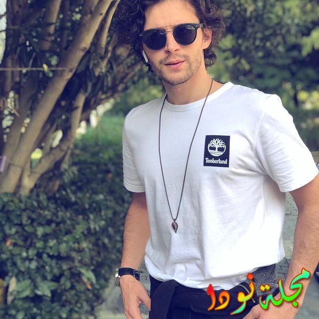 ديانته هي المسيحية